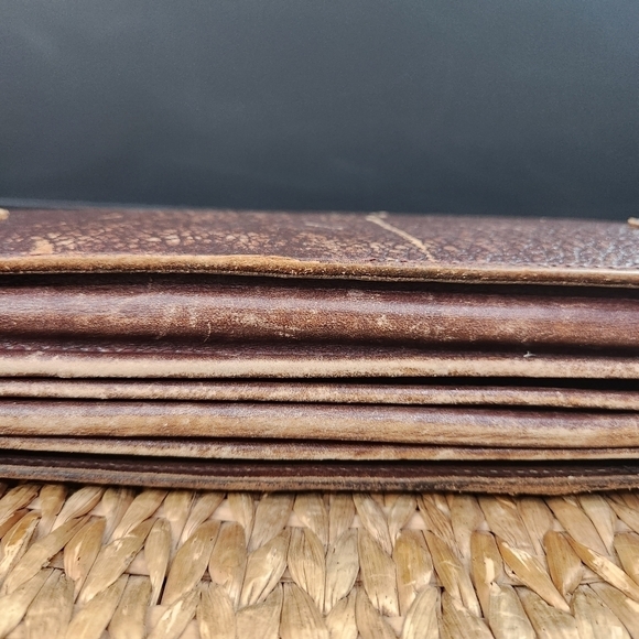 VINTAGE 1930s Distressed Briefcase - Picture 13 of 17